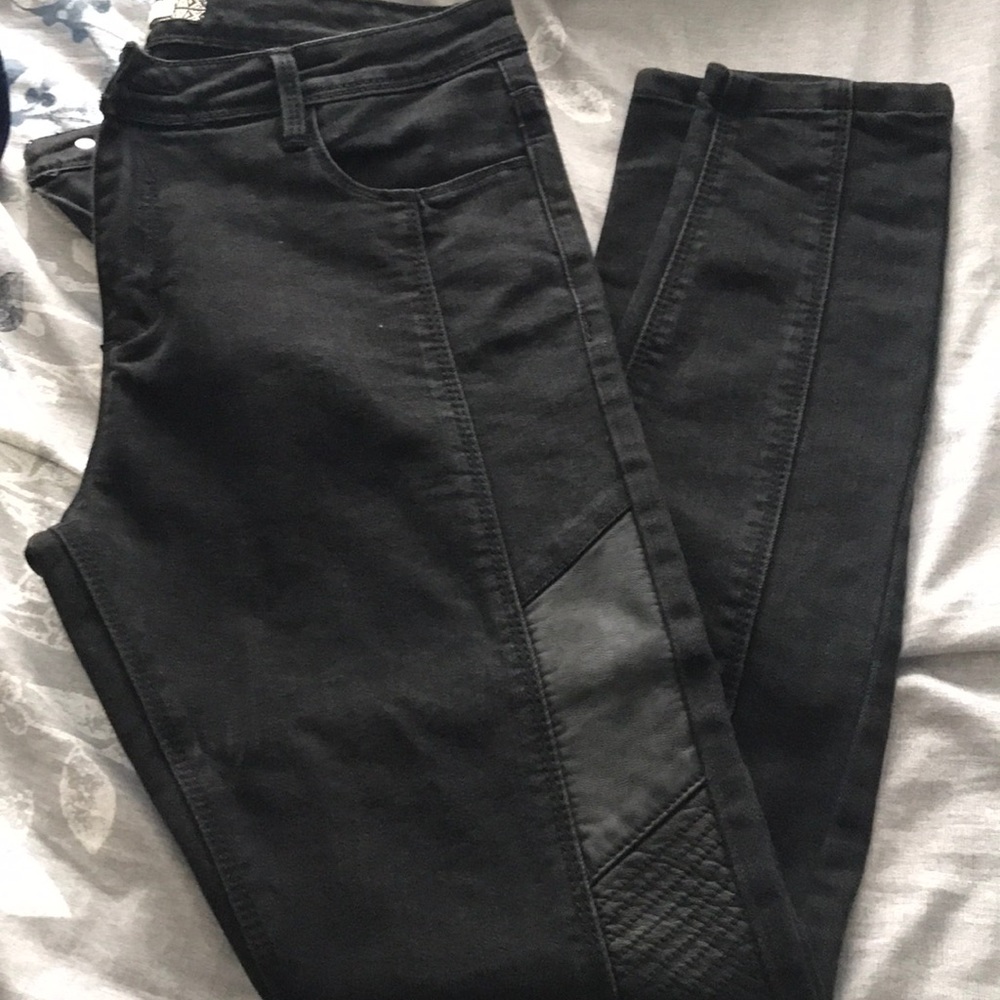 Black skinny jeans